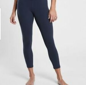 Athleta Elation Capri (medium)